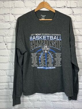 Champion 2017 NCAA Division 2 Basketball Championship T Shirt Womens Large Gray